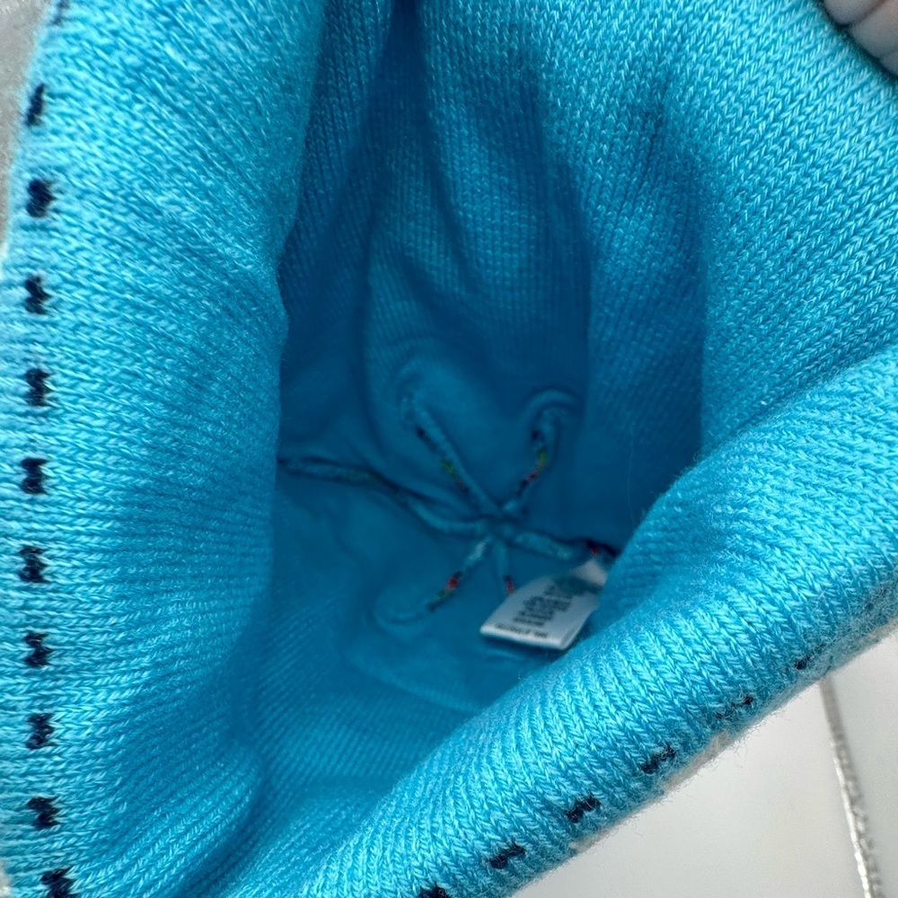 NWOT ALDI Gear Vibrant Blue Snowflake Pom-Pom Beanie - Picture 4 of 5